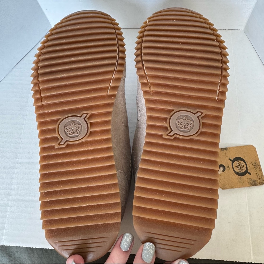 NIB Born Lynn Sneakers Size 7 Cream Distressed Suede Retro Arch Support Shoes - Picture 10 of 15